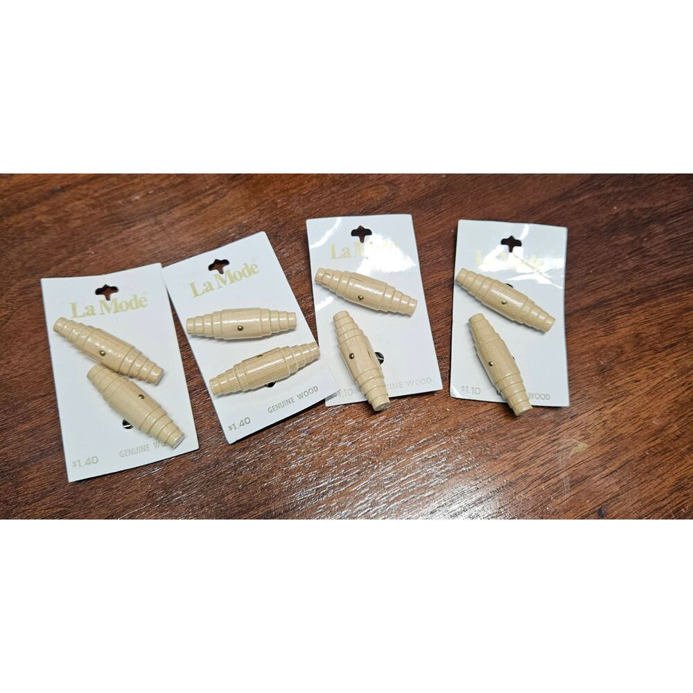 La Mode Vintage 70's Tan Toggle Buttons New in Package set of 8